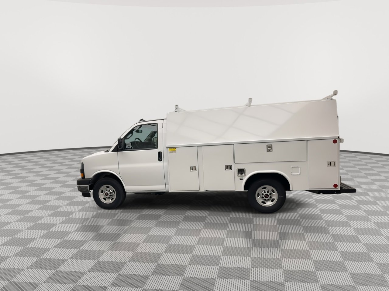 New 2025 GMC Savana 3500 w/ Power Convenience Package image 28