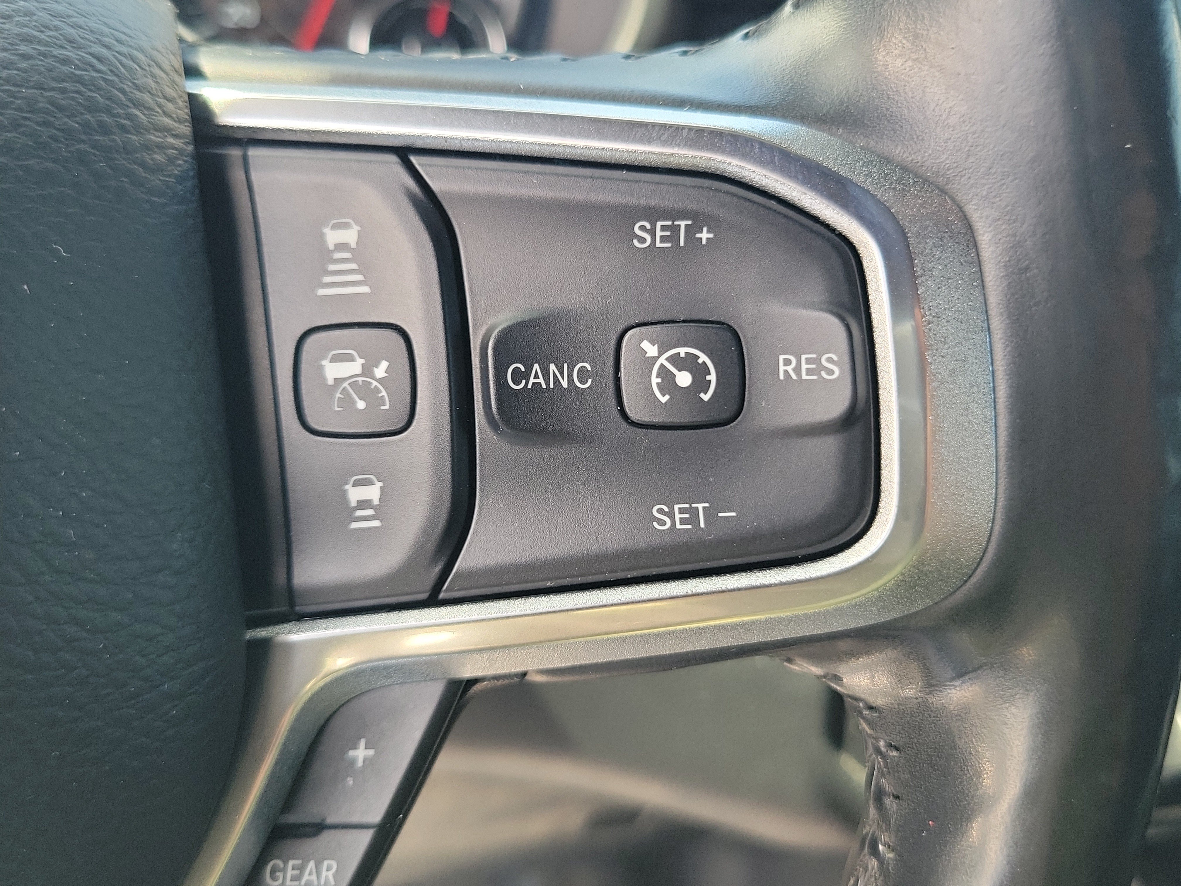 Used 2019 RAM 1500 Laramie AWD/4WD image 20