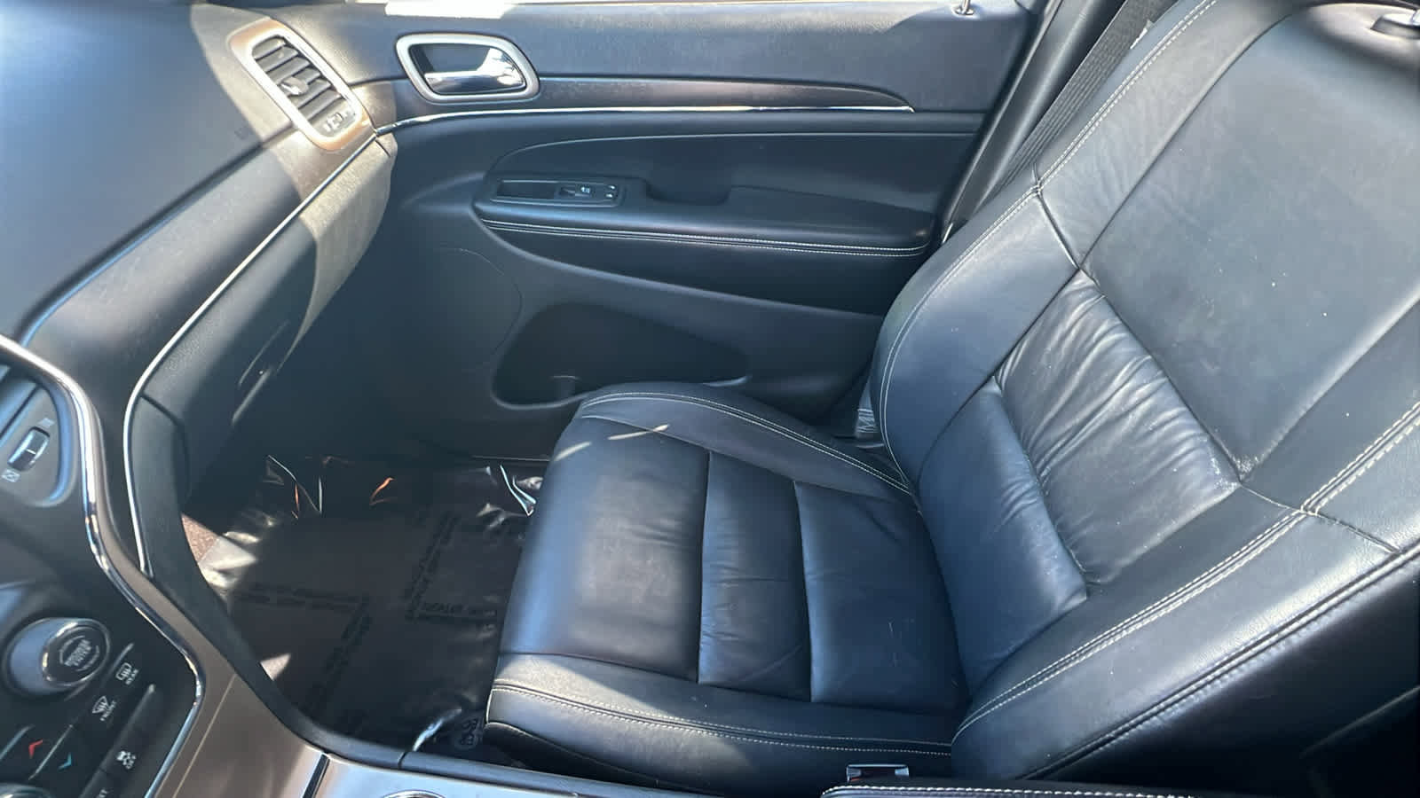 Used 2016 Jeep Grand Cherokee Limited image 12