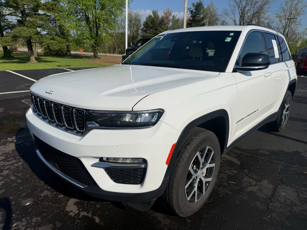 Certified 2024 Jeep Grand Cherokee Limited AWD/4WD image 2