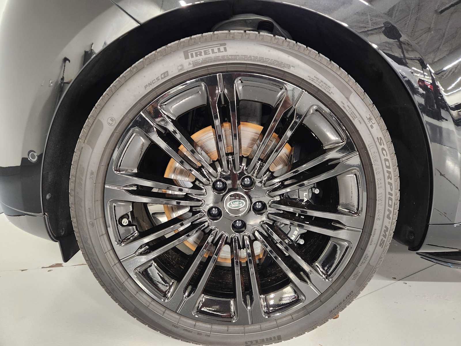 Used 2025 Land Rover Range Rover Long Wheelbase Autobiography AWD/4WD image 16
