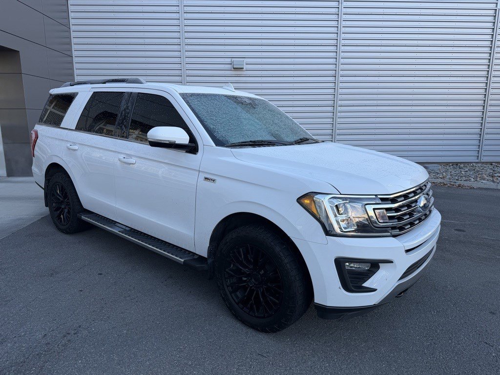 Used 2018 Ford Expedition XLT w/ Equipment Group 202A image 8