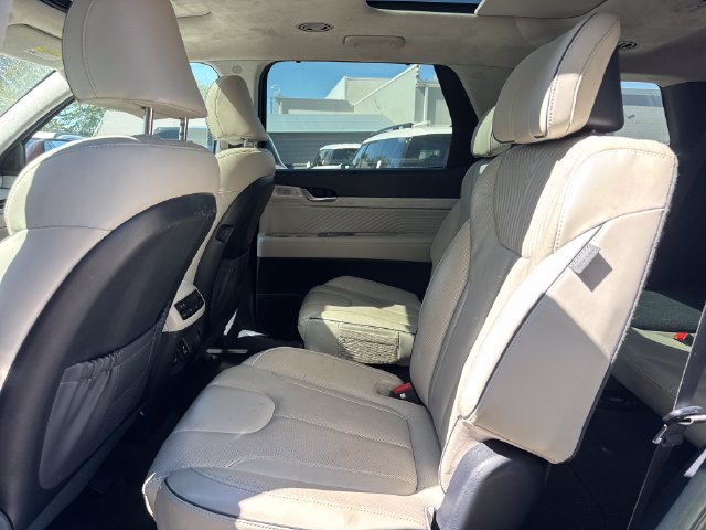 Used 2024 Hyundai Palisade Calligraphy AWD/4WD image 11