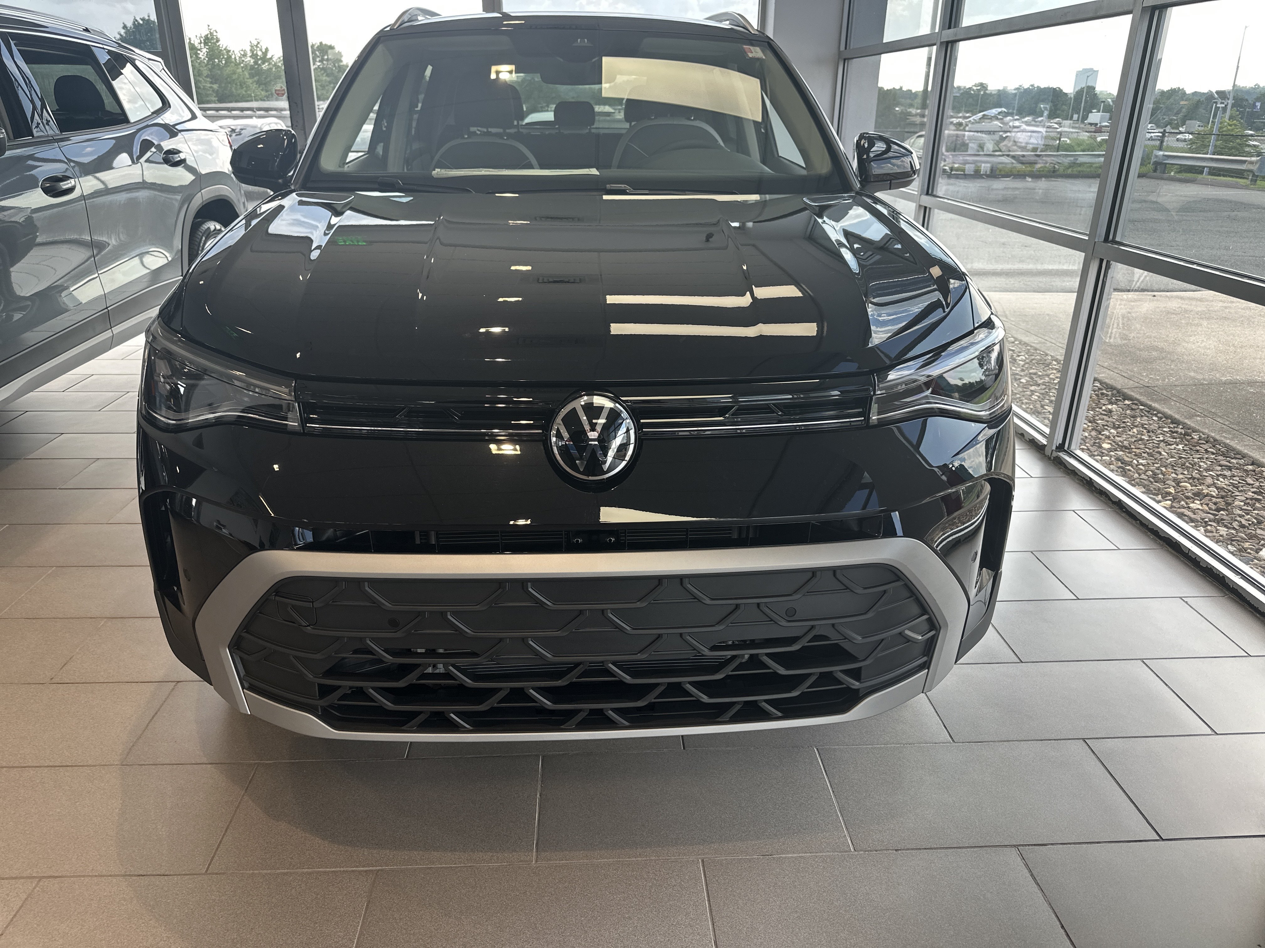 New 2025 Volkswagen Taos SE