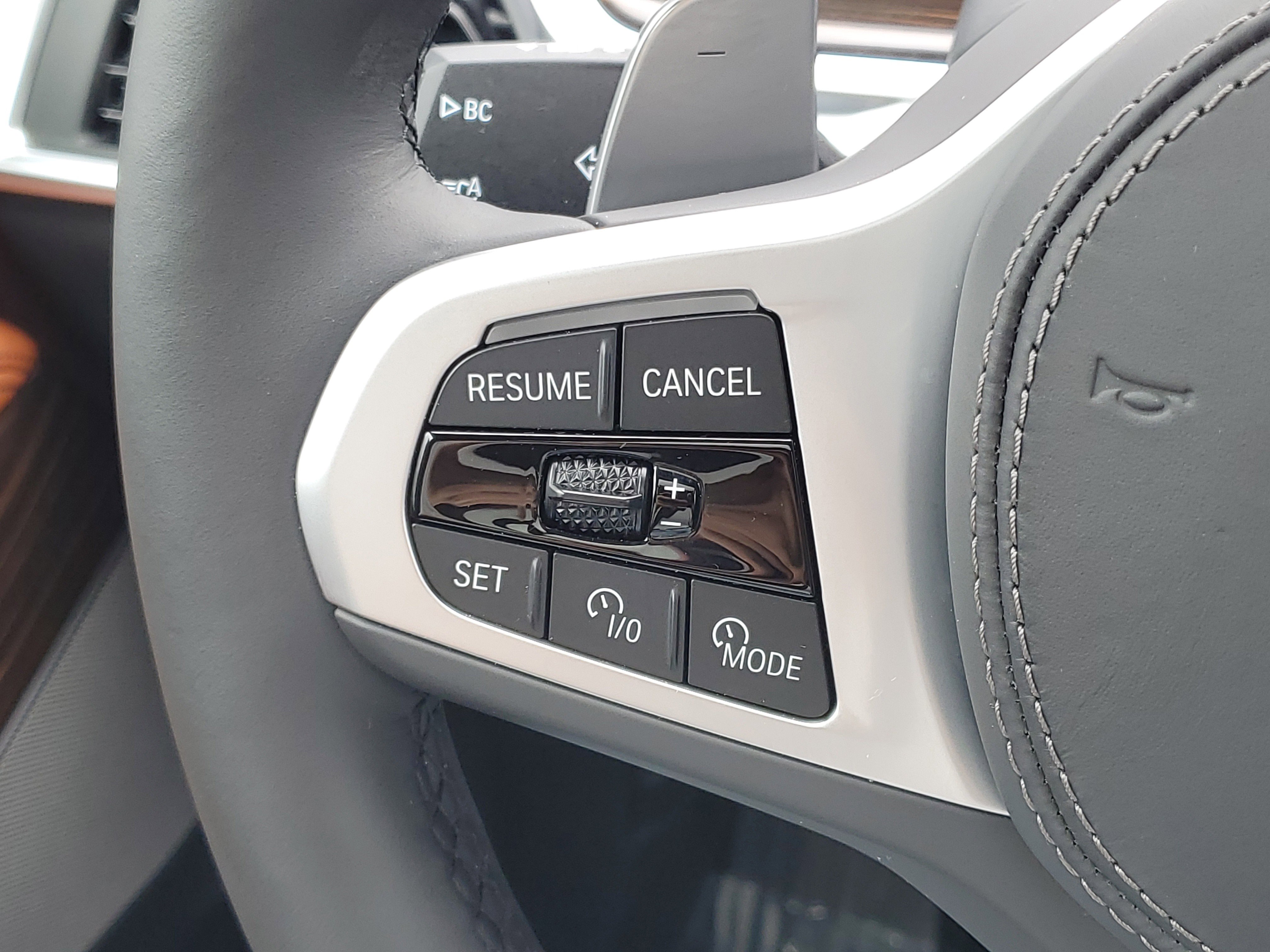 Certified 2025 BMW X7 xDrive40i w/ M Sport Package image 12