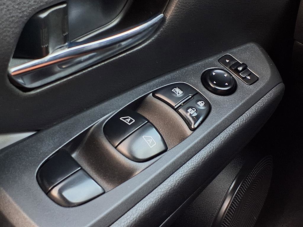 Certified 2023 Nissan Kicks SR w/ SR Premium Package image 24