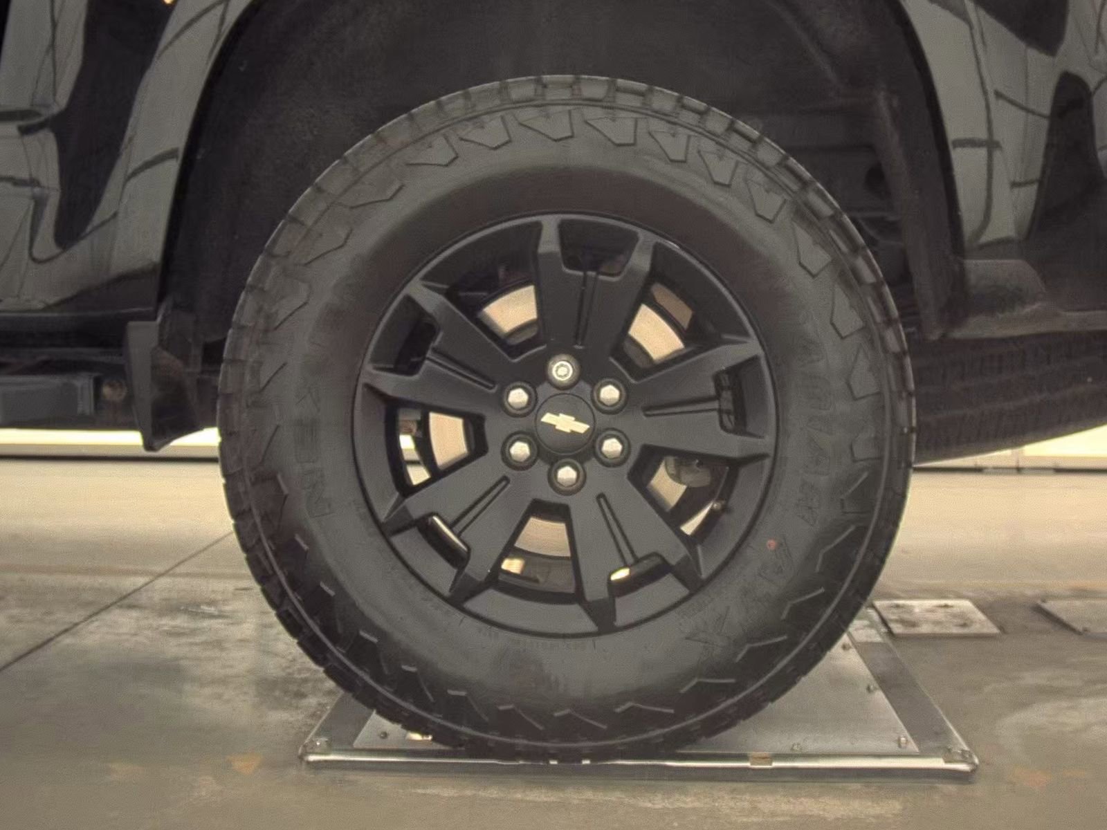 Used 2021 Chevrolet Colorado Z71 w/ Z71 Midnight Edition image 12