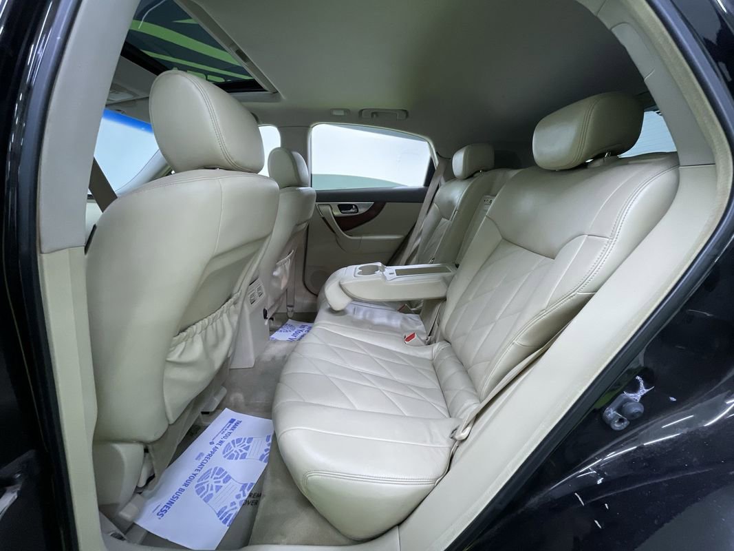 Used 2011 INFINITI FX35 AWD w/ Premium Pkg image 27