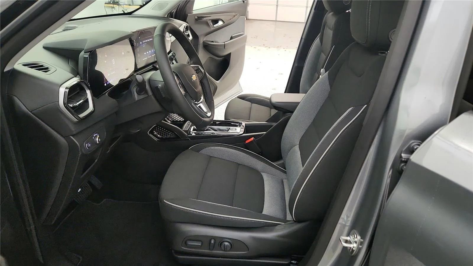 New 2026 Chevrolet TrailBlazer LT w/ Convenience Package image 23