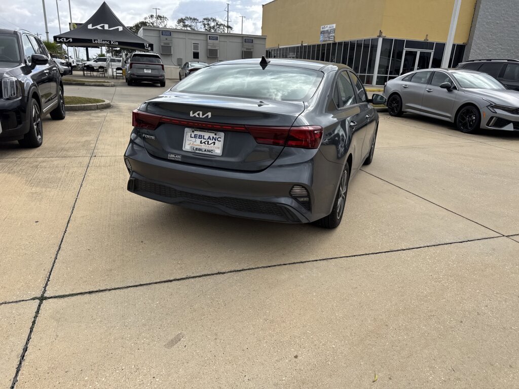 Certified 2024 Kia Forte LXS w/ LXS Technology Package FWD image 16