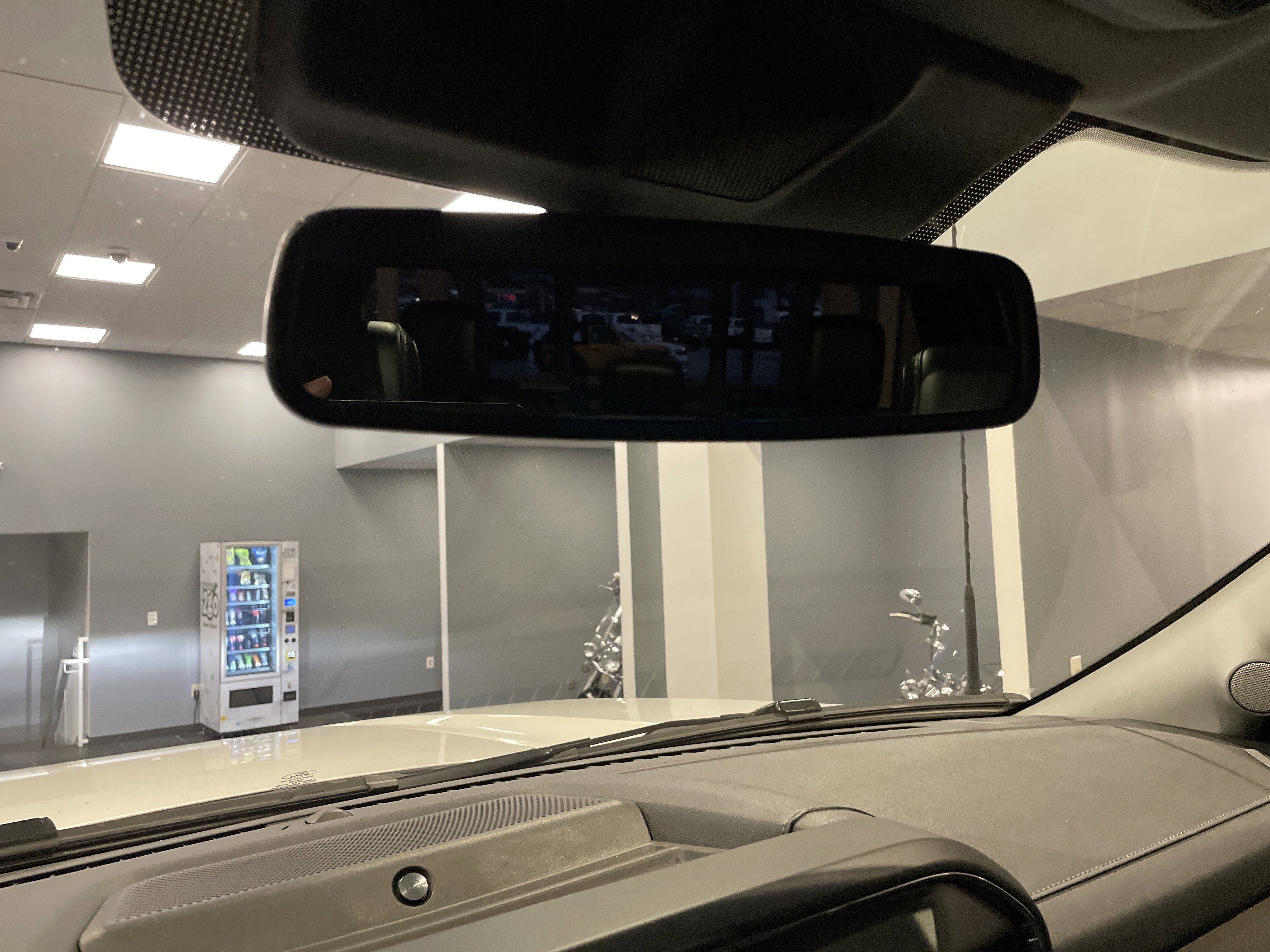 Used 2025 Ford F250 Lariat w/ Lariat Ultimate Package image 32