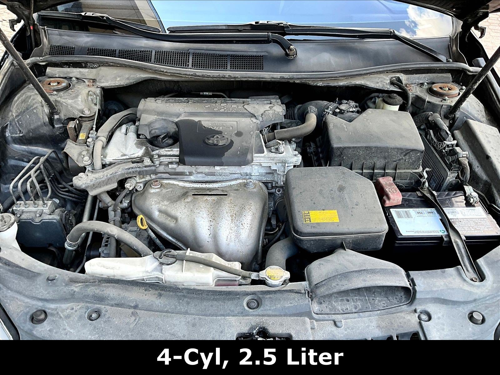 Used 2015 Toyota Camry SE w/ Moonroof Package FWD image 28