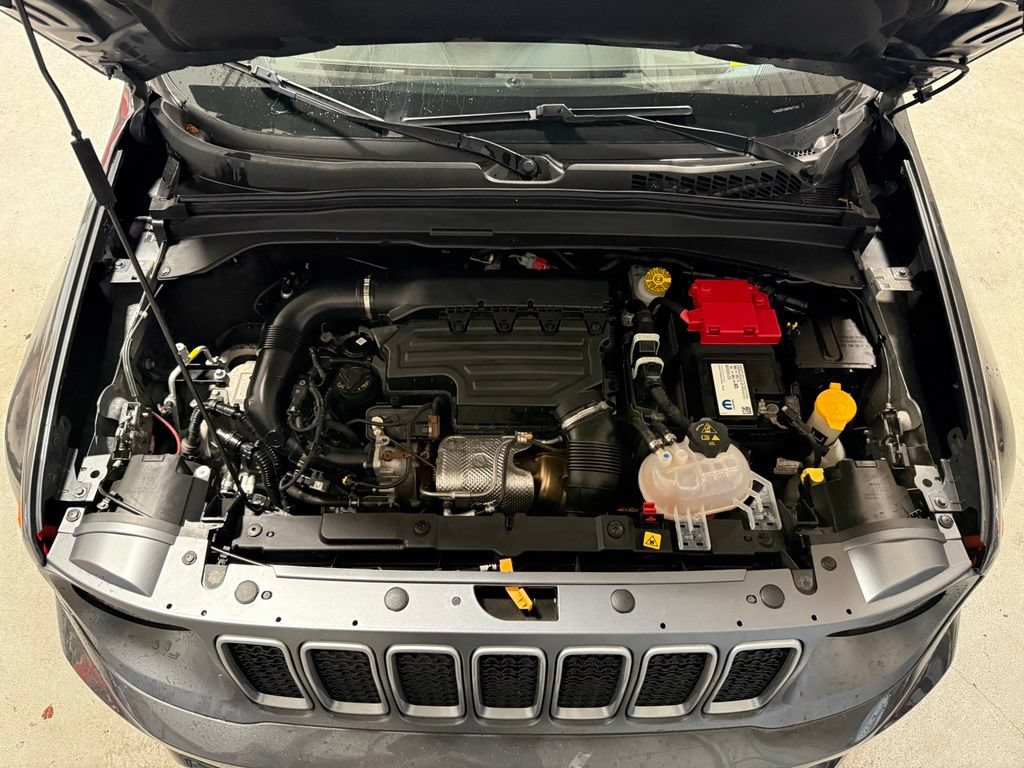Certified 2022 Jeep Renegade Limited AWD/4WD image 28