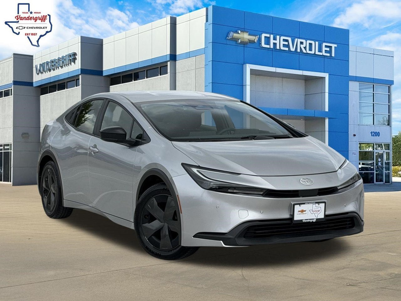 Used 2025 Toyota Prius LE FWD image 1