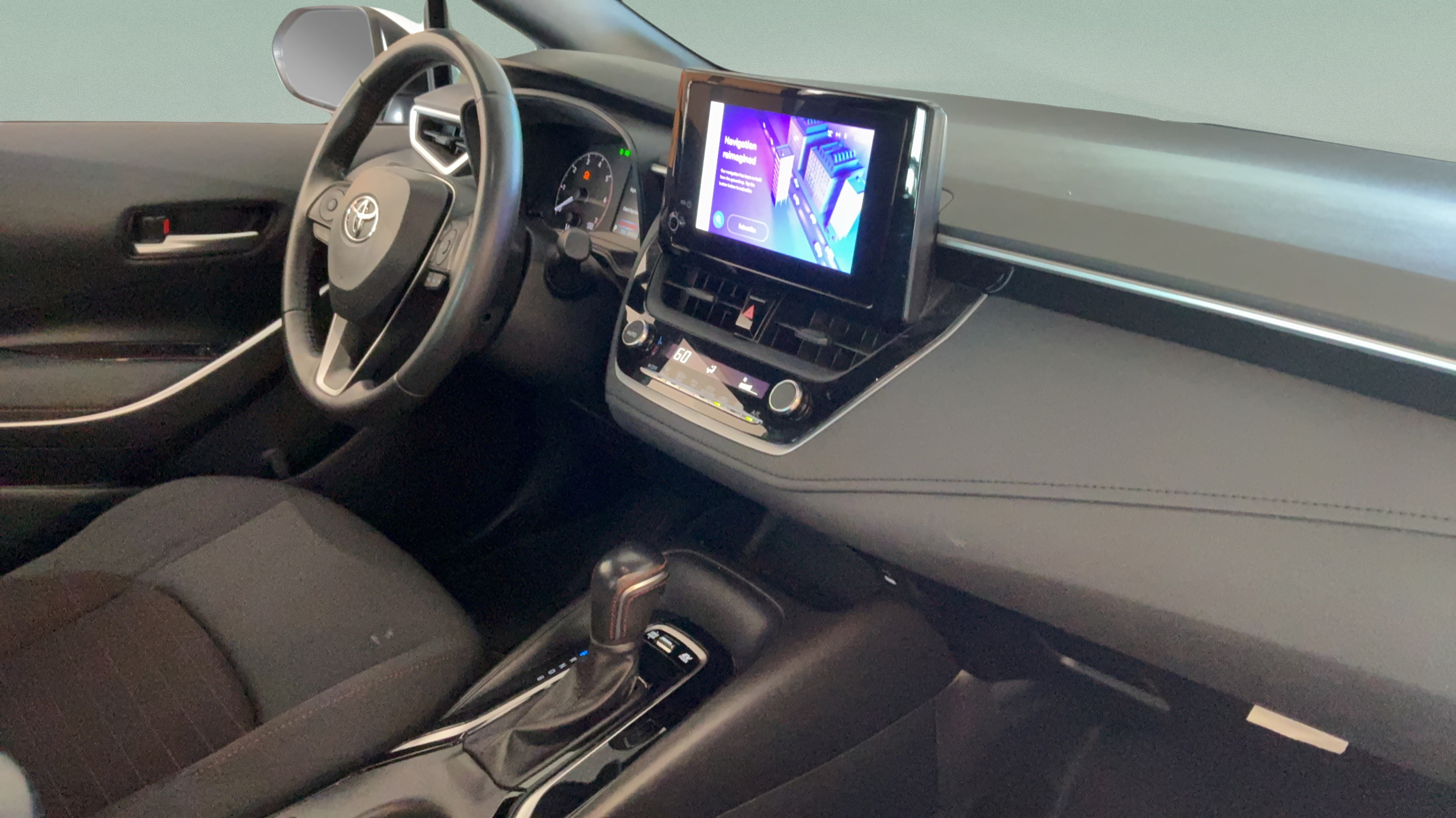 Used 2023 Toyota Corolla SE FWD image 33