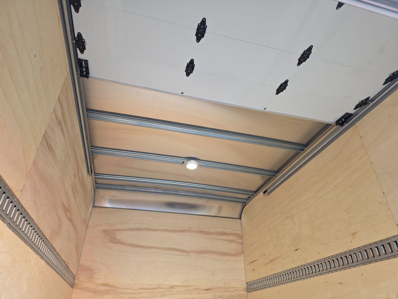 Used 2023 Mercedes-Benz Sprinter 4500 image 27