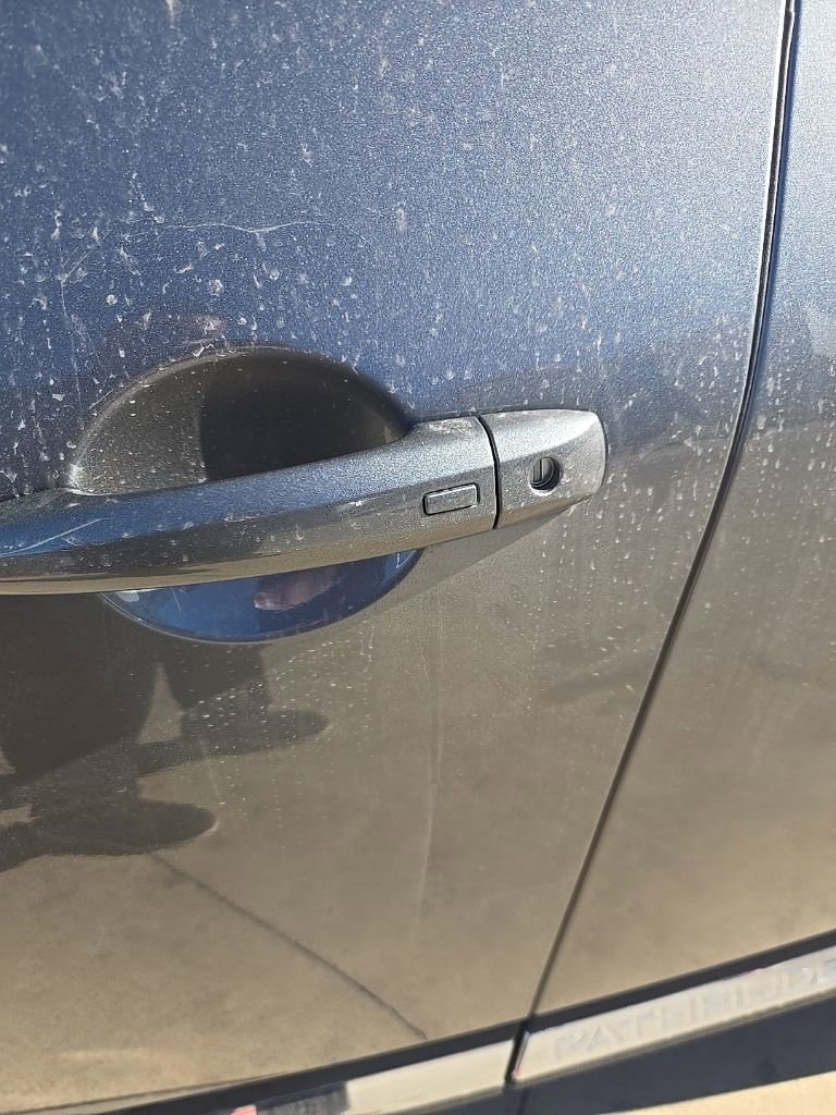 New 2026 Nissan Pathfinder Platinum image 5