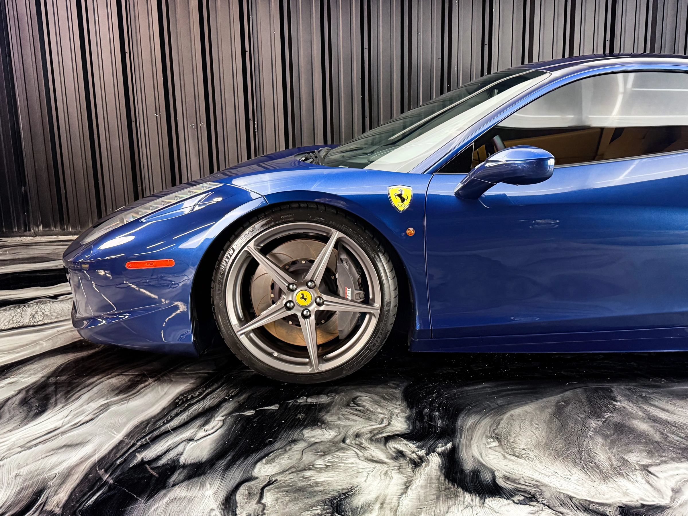Used 2014 Ferrari 458 Italia Coupe RWD image 6