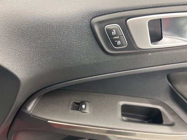 Used 2018 Ford EcoSport SE w/ SE Convenience Package image 24