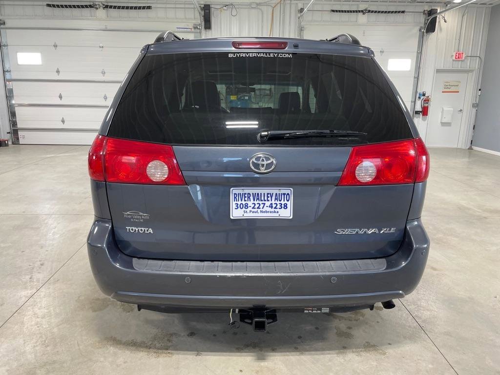 Used 2008 Toyota Sienna XLE image 6