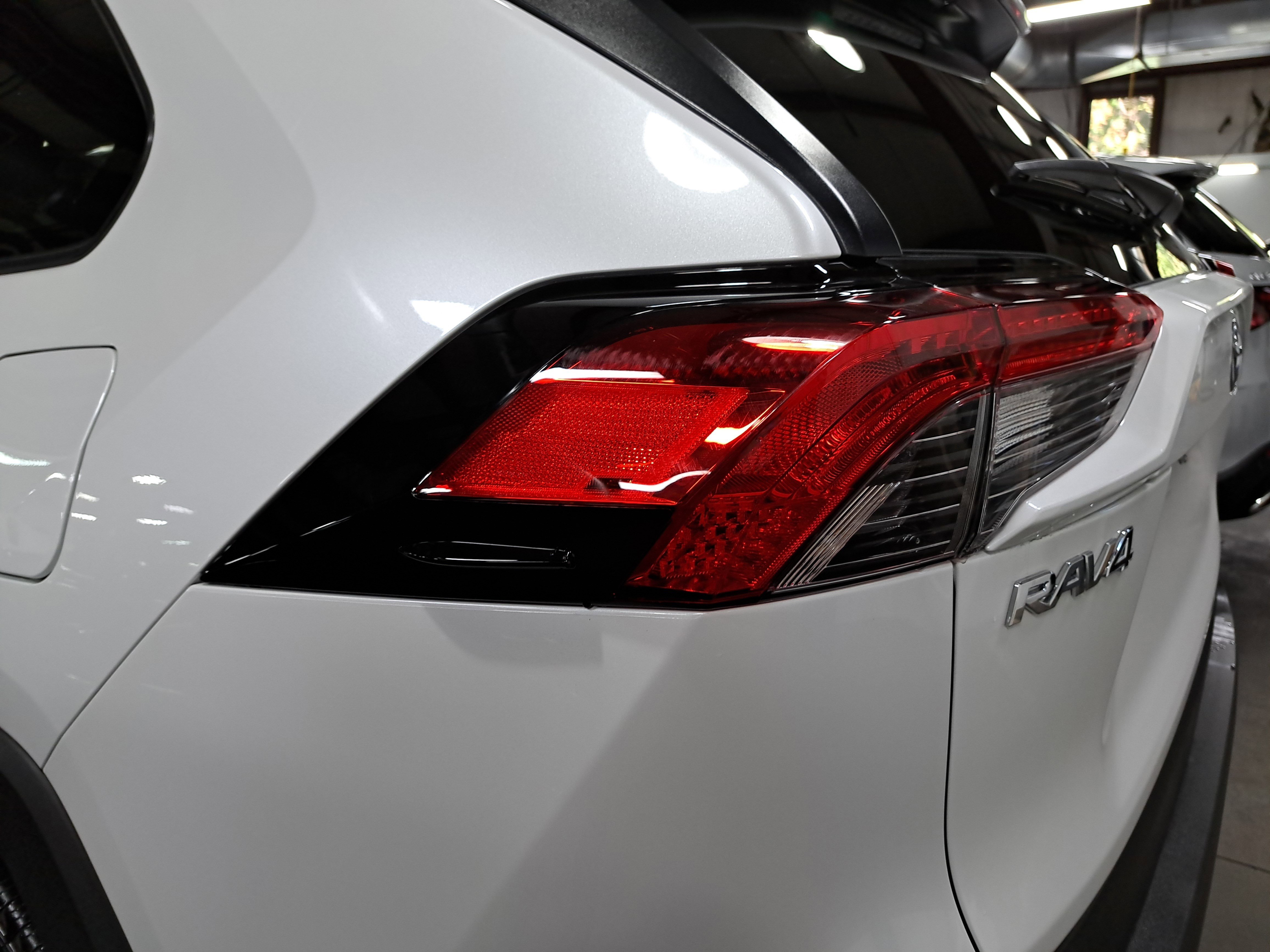 Used 2025 Toyota RAV4 XLE Premium image 35