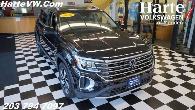 Certified 2025 Volkswagen Atlas SEL image 1
