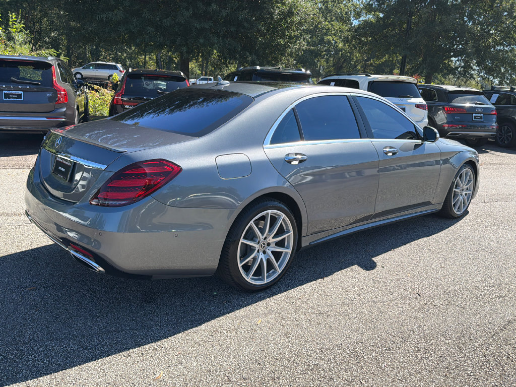 Used 2018 Mercedes-Benz S 560 Sedan w/ AMG Line Exterior image 7