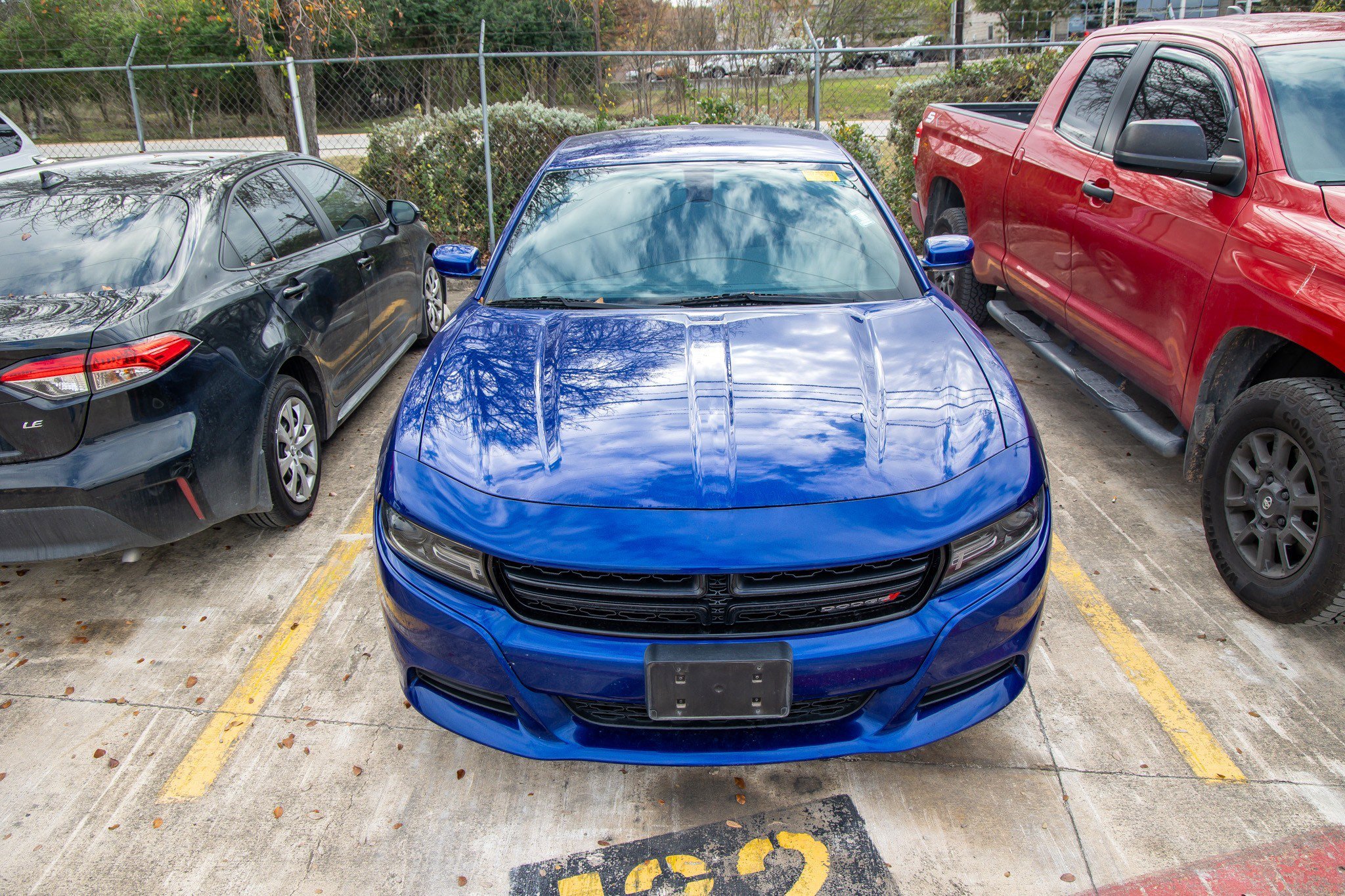 Used 2019 Dodge Charger SXT image 5