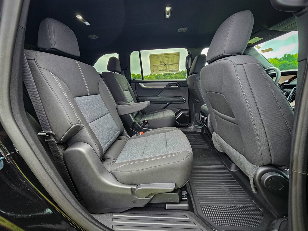 New 2026 GMC Acadia Elevation w/ LPO, Floor Liner Package AWD/4WD image 40