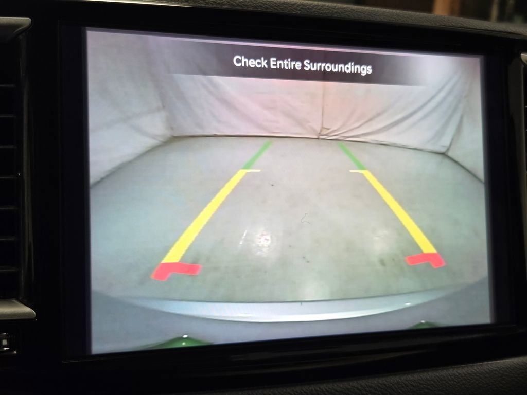 Certified 2024 Chrysler Pacifica Touring-L image 3