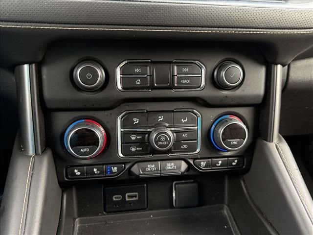 Used 2023 Chevrolet Suburban Premier image 15