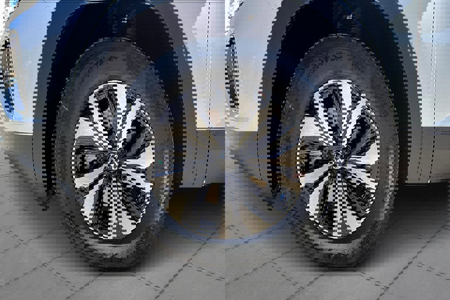 New 2026 Volkswagen Atlas Cross Sport SE image 11