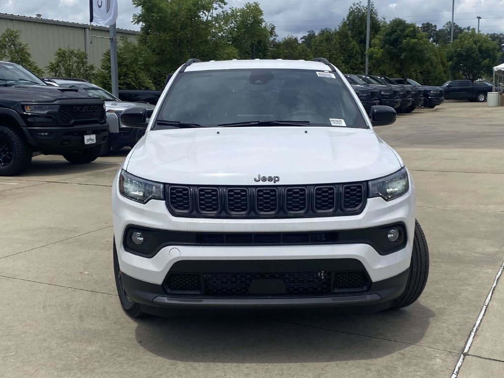 New 2026 Jeep Compass Latitude AWD/4WD image 32