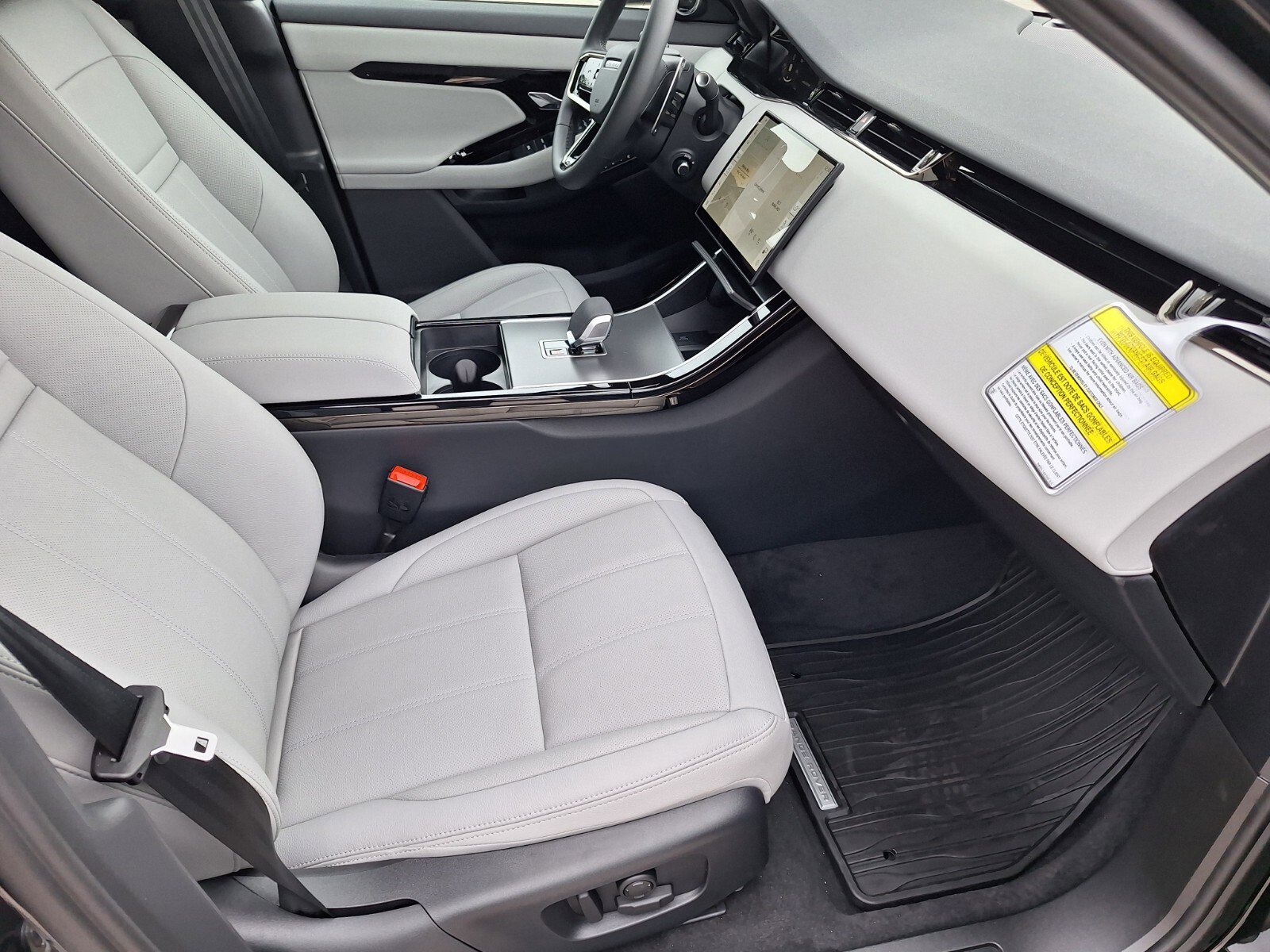 New 2026 Land Rover Range Rover Evoque S image 3