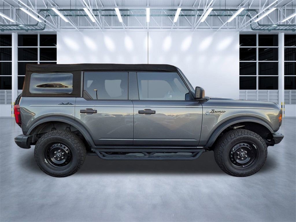 Used 2022 Ford Bronco Wildtrak image 3