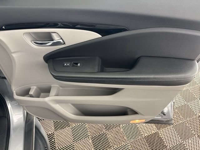 Used 2019 Honda Ridgeline RTL-E image 24