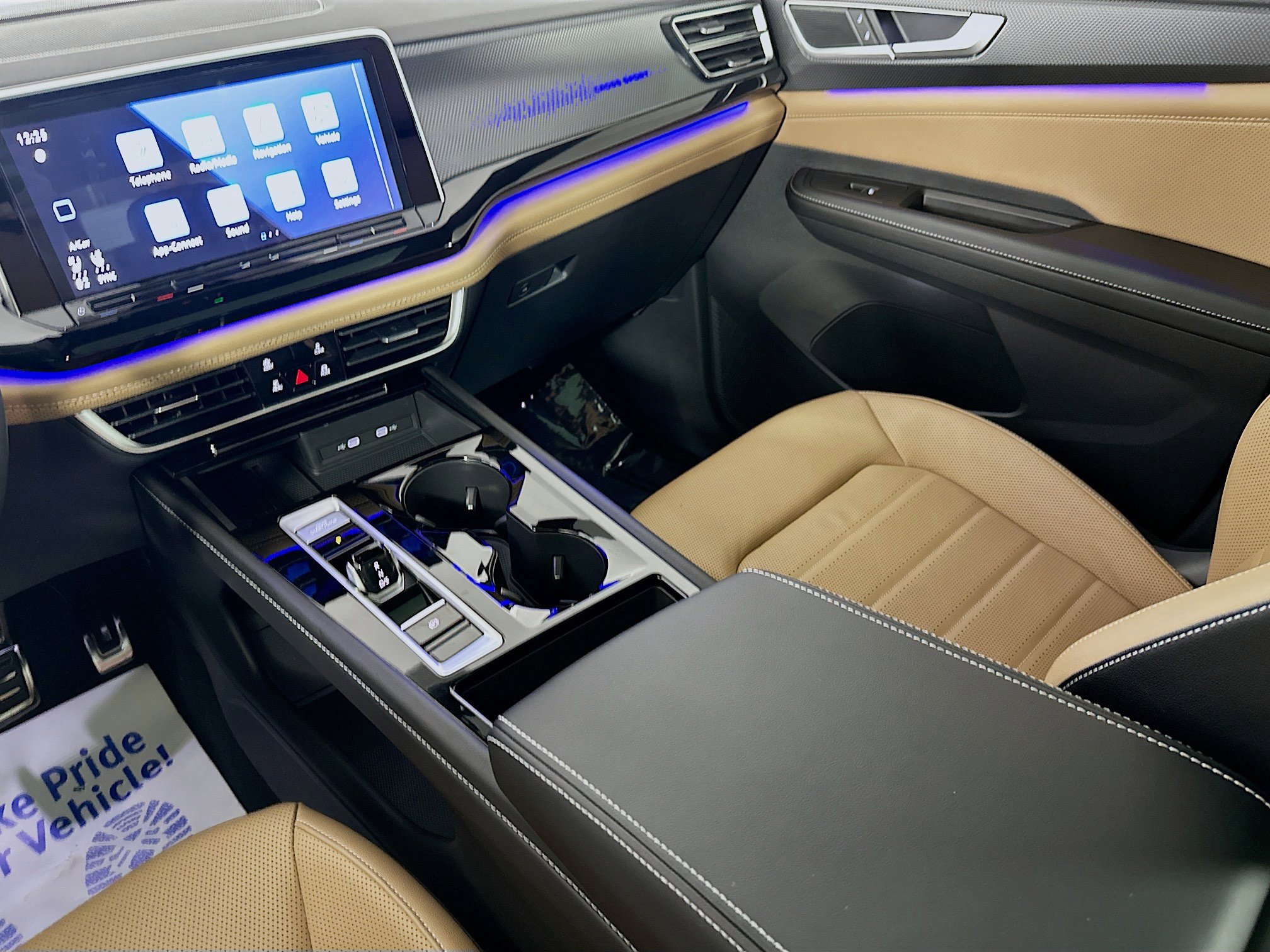 Used 2025 Volkswagen Atlas Cross Sport SEL R-Line image 23