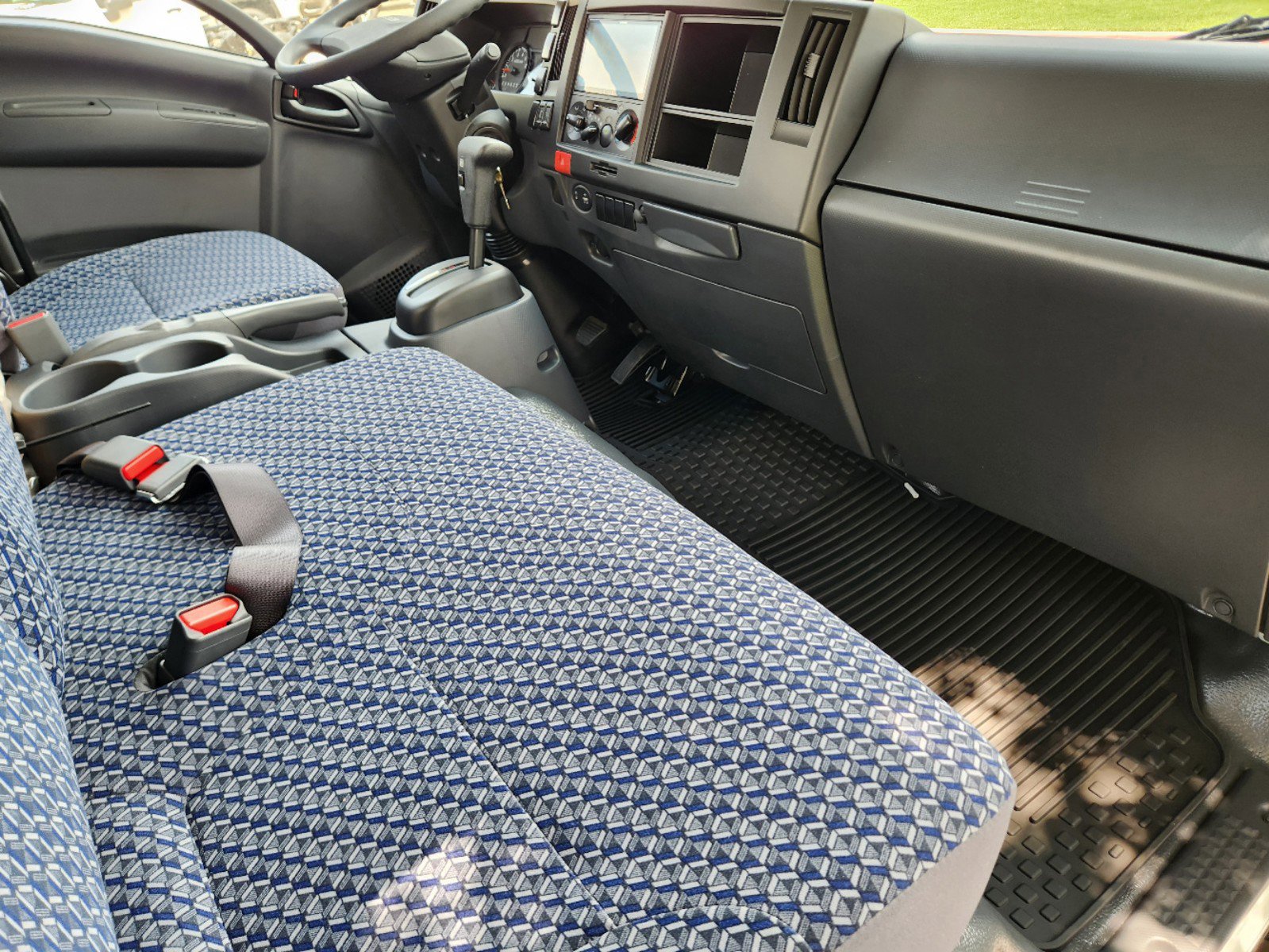 New 2025 Chevrolet Low Cab Forward 5500XG image 28