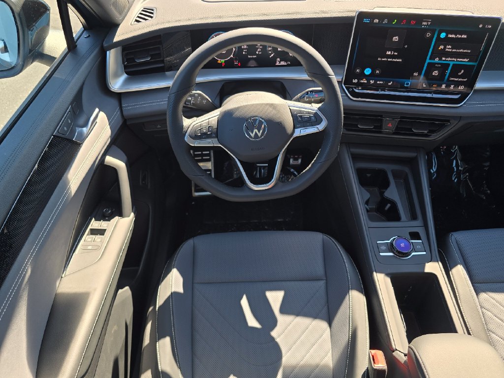New 2026 Volkswagen Tiguan SE R-Line AWD/4WD image 18