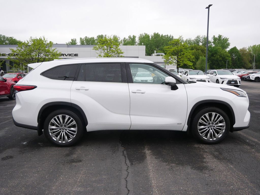 Used 2023 Toyota Highlander Platinum AWD/4WD image 7