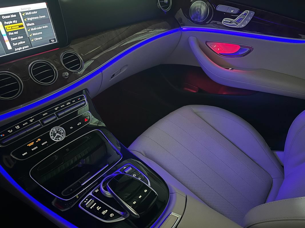 Used 2018 Mercedes-Benz E 300 4MATIC image 29