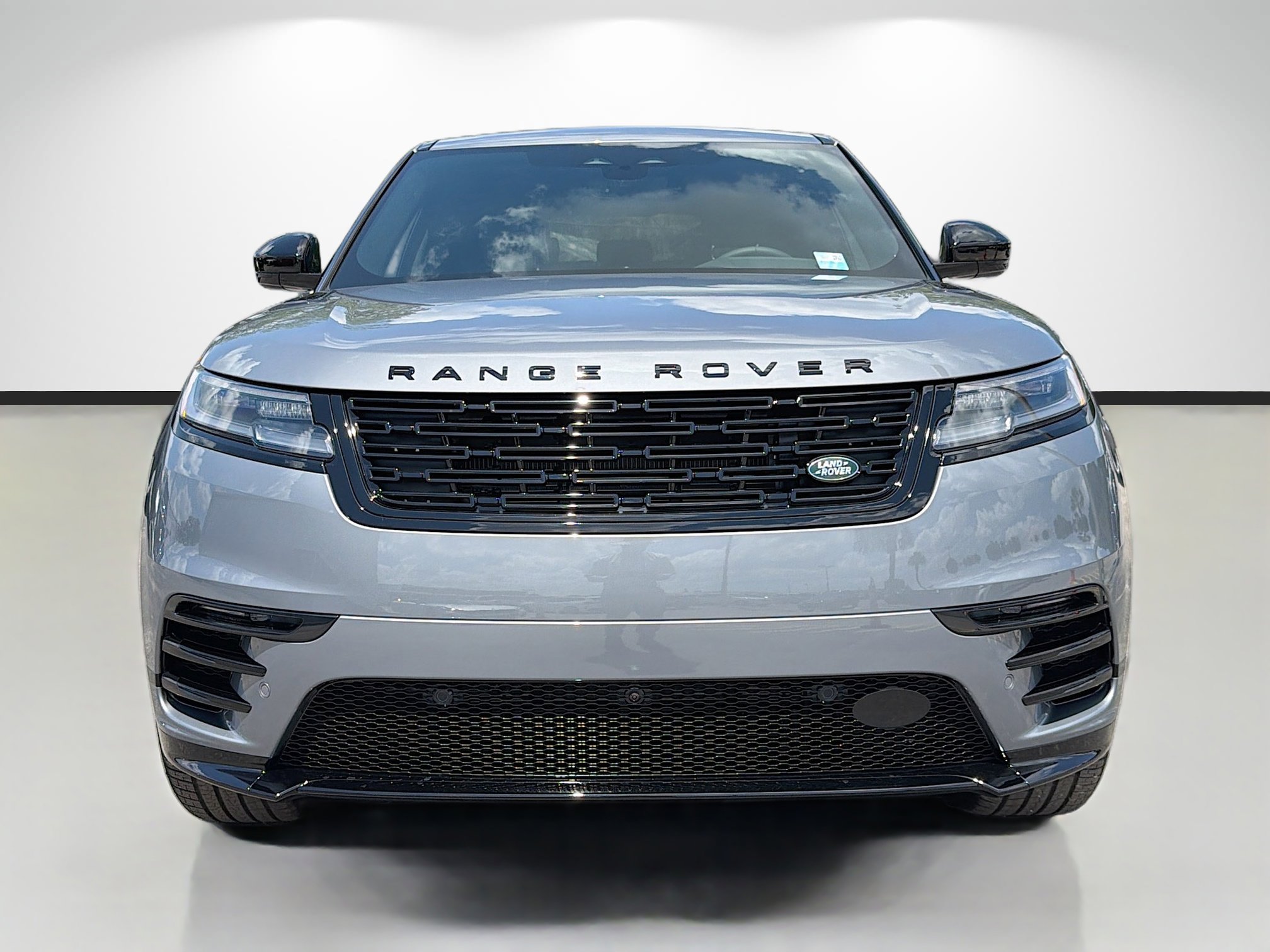 New 2026 Land Rover Range Rover Velar Dynamic SE AWD/4WD image 8