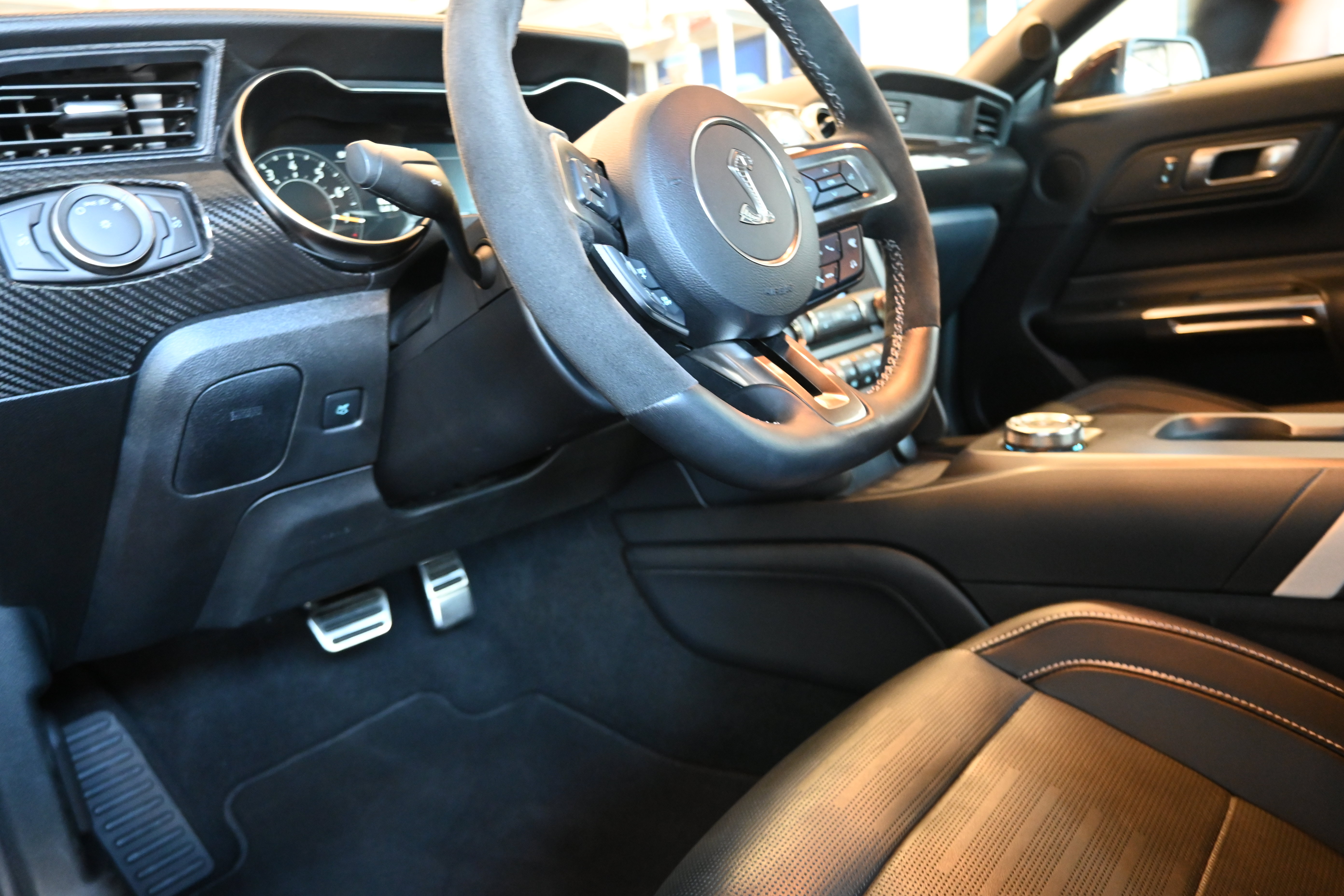 Used 2020 Ford Mustang Shelby GT500 w/ Technology Package RWD image 75