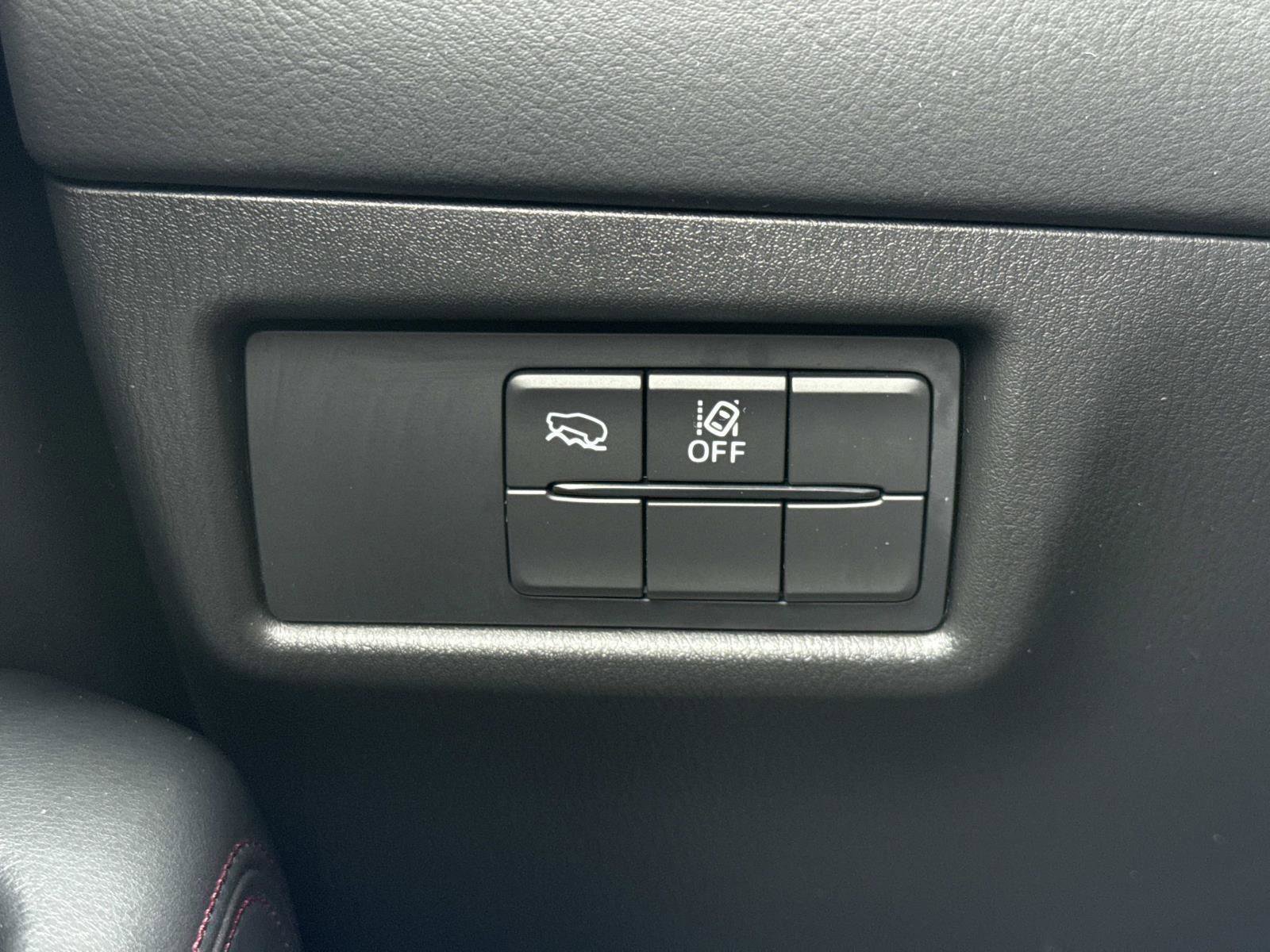 Used 2023 MAZDA CX-5 Carbon Edition image 13