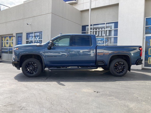 Used 2025 Chevrolet Silverado 2500 LTZ w/ Trail Boss Package AWD/4WD image 3