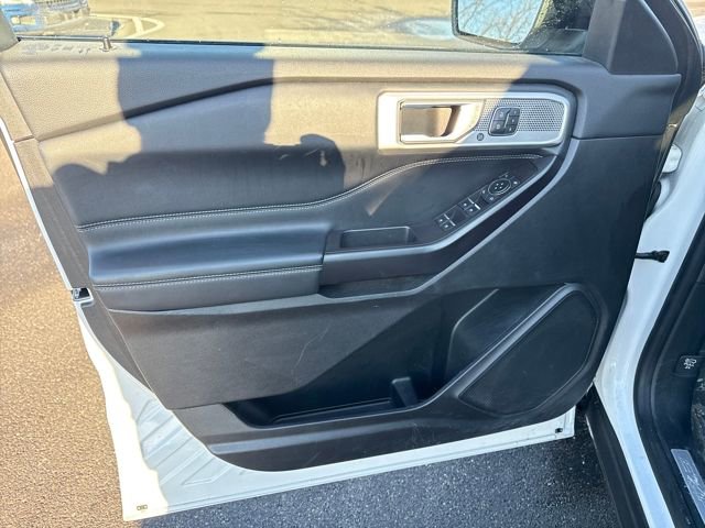 Used 2020 Ford Explorer Limited image 16