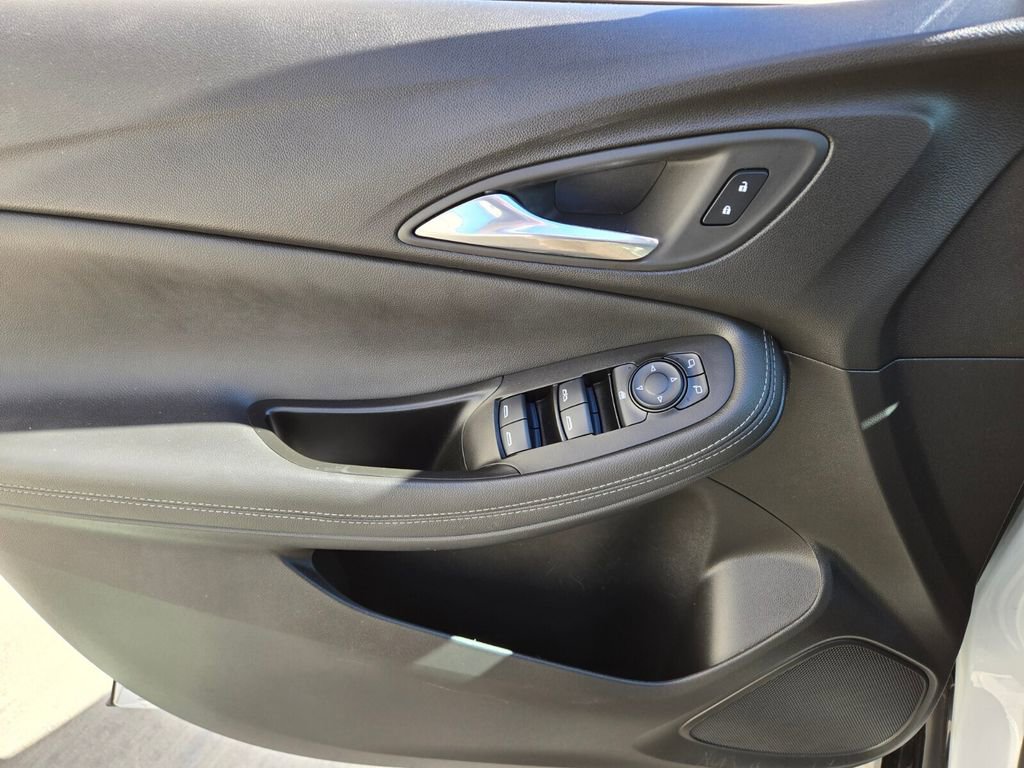 Used 2024 Buick Encore GX Sport Touring w/ Advanced Technology Package image 21