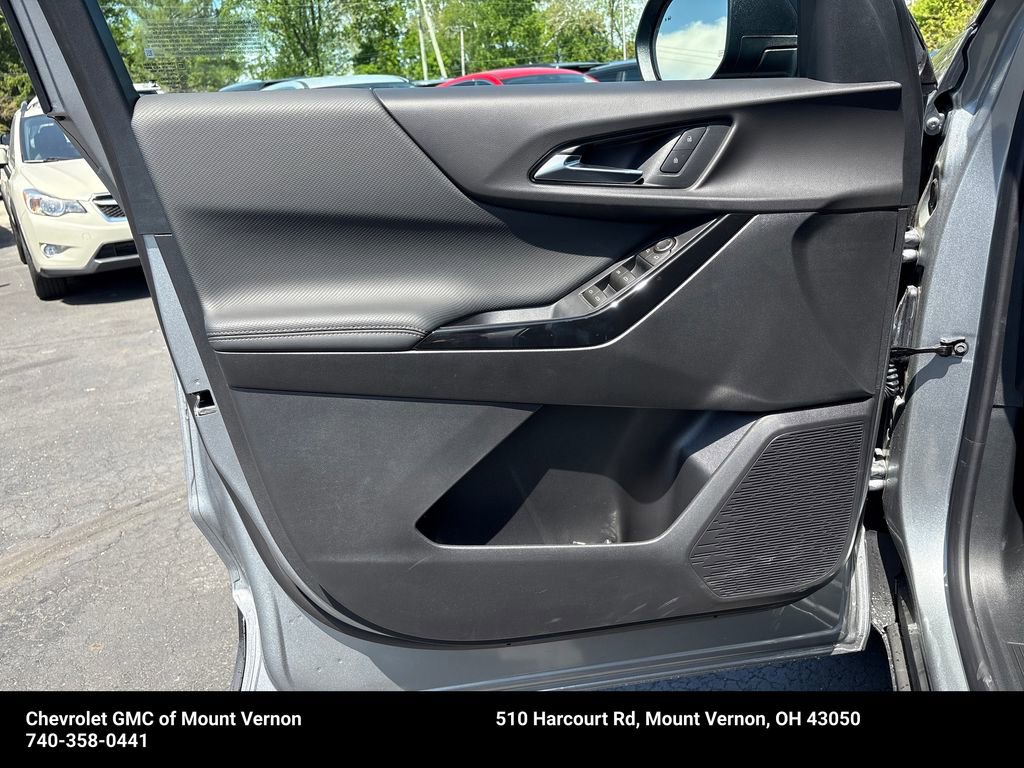 New 2026 Chevrolet Equinox LT w/ Safety and Technology Package FWD image 12