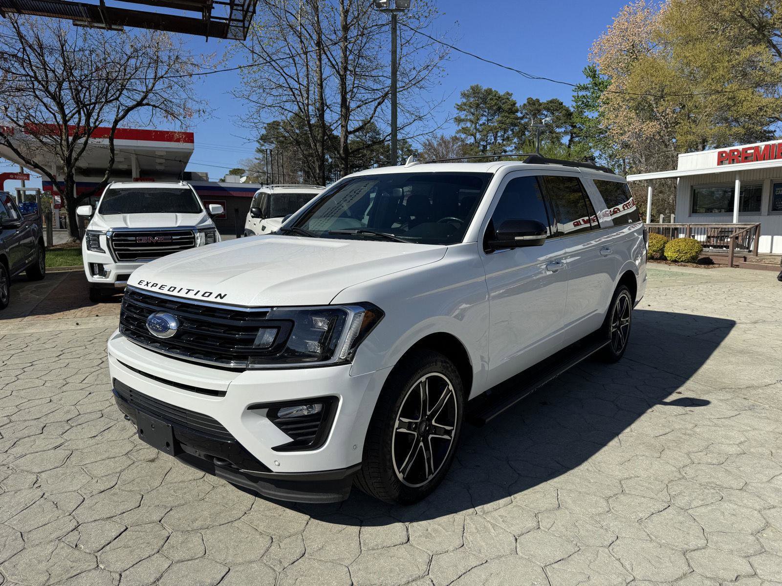 Used 2021 Ford Expedition Max Limited image 10