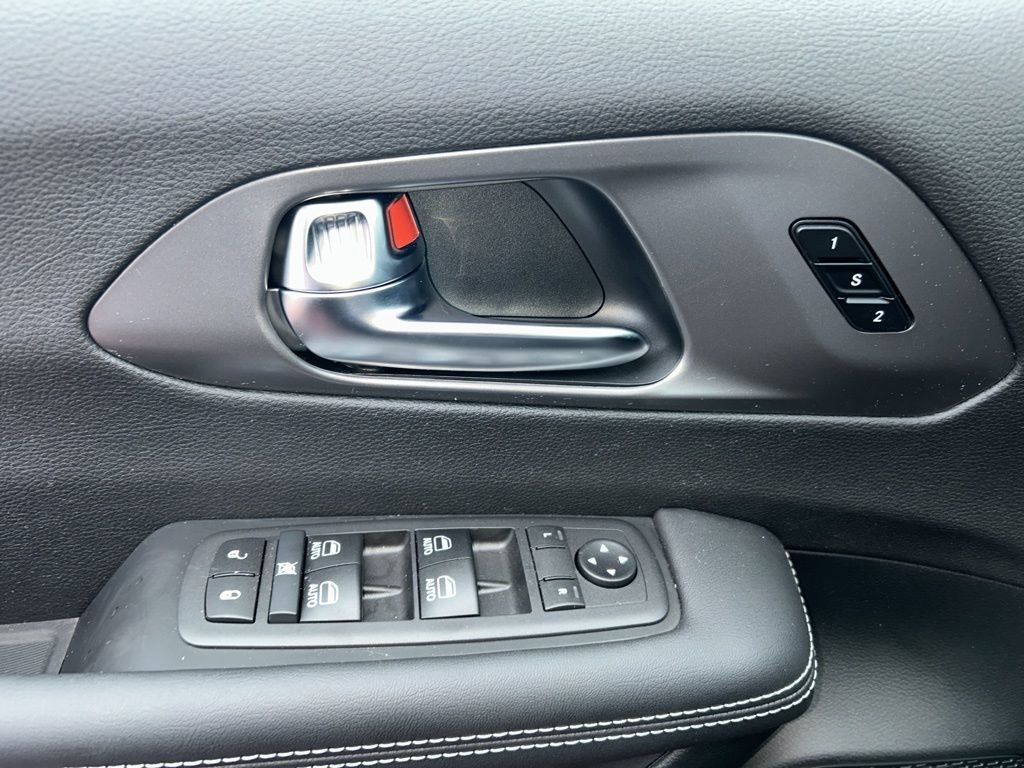New 2026 Chrysler Pacifica Select image 28